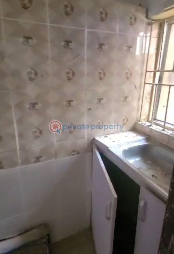 1 bedroom Mini Flat For Rent Shomolu Lagos - 5