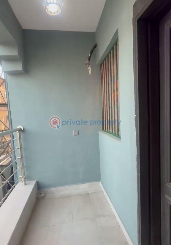2 bedroom Block Of Flats For Rent Ijesha Surulere Lagos - 6