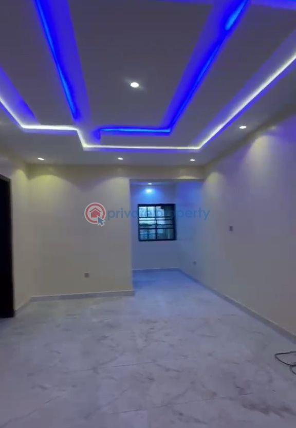 2 bedroom Block Of Flats For Rent Ijesha Surulere Lagos - 3