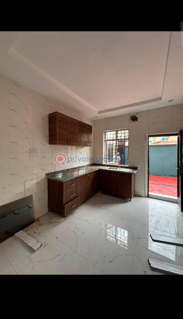 3 bedroom Block Of Flats For Rent Magodo GRA Phase 1 Ojodu Lagos - 2
