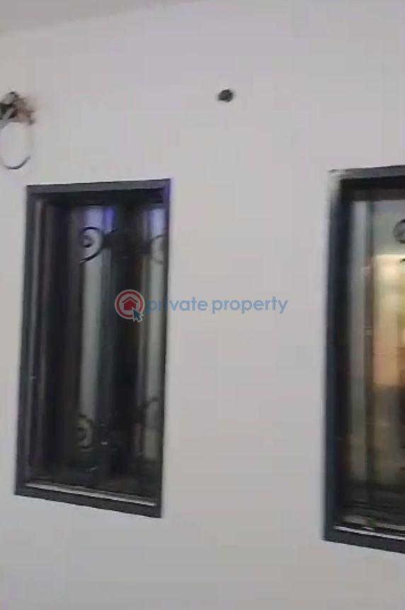 1 bedroom Mini Flat For Rent Ijesha Surulere Lagos - 10