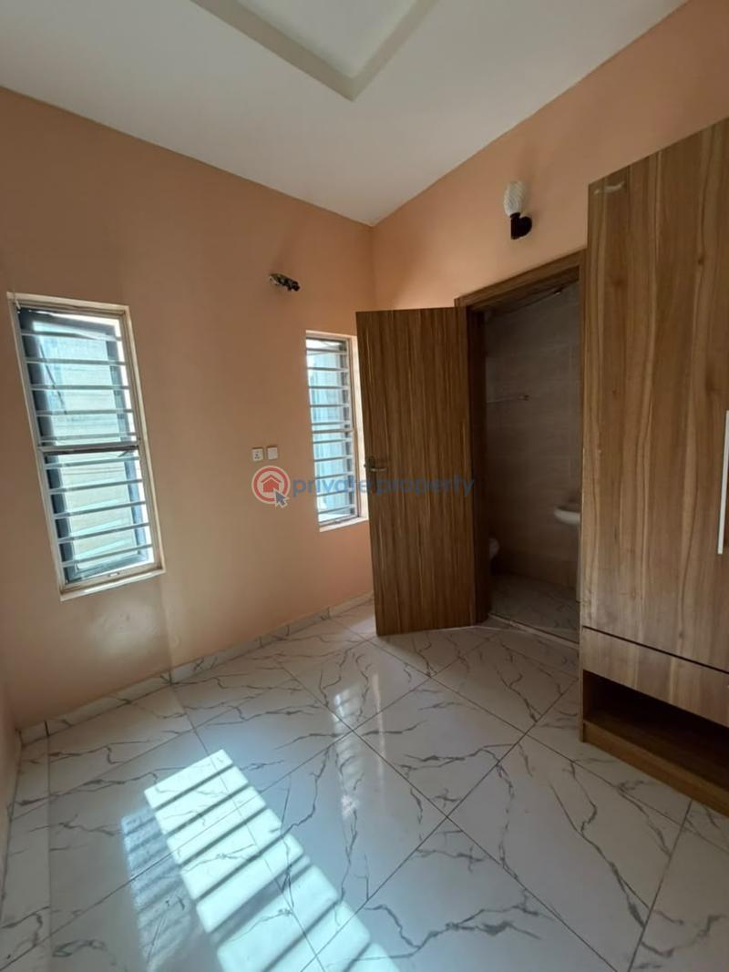 1 bedroom Mini Flat For Rent Royal Pine Gate Orchid Road Lekki Lagos. Along Lekki Expressway Lagos - 2