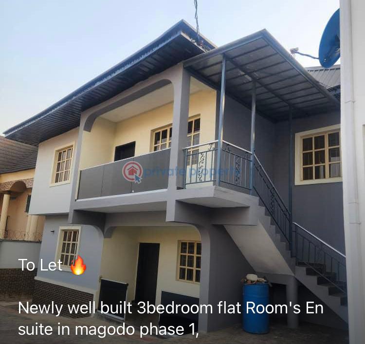3 bedroom Block Of Flats For Rent Magodo GRA Phase 1 Ojodu Lagos
