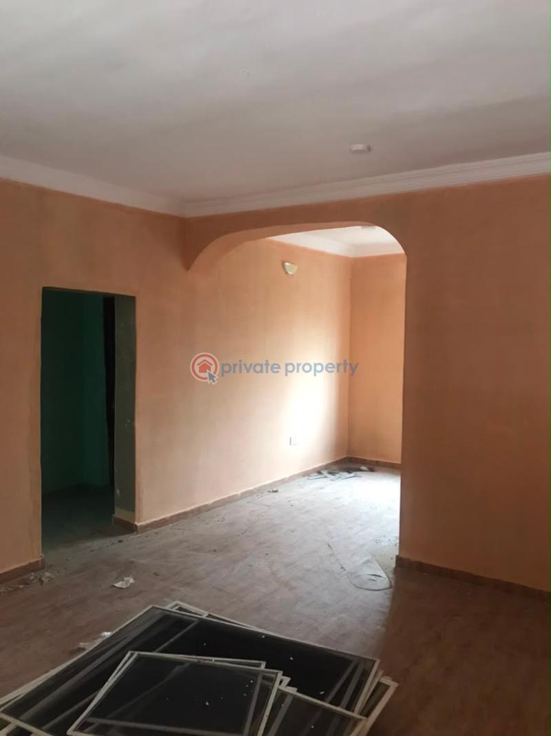 2 bedroom Block Of Flats For Rent Olakunle Traffic Lights 2 Minutes Trek To Akala Express Akala Express Ibadan Oyo - 0