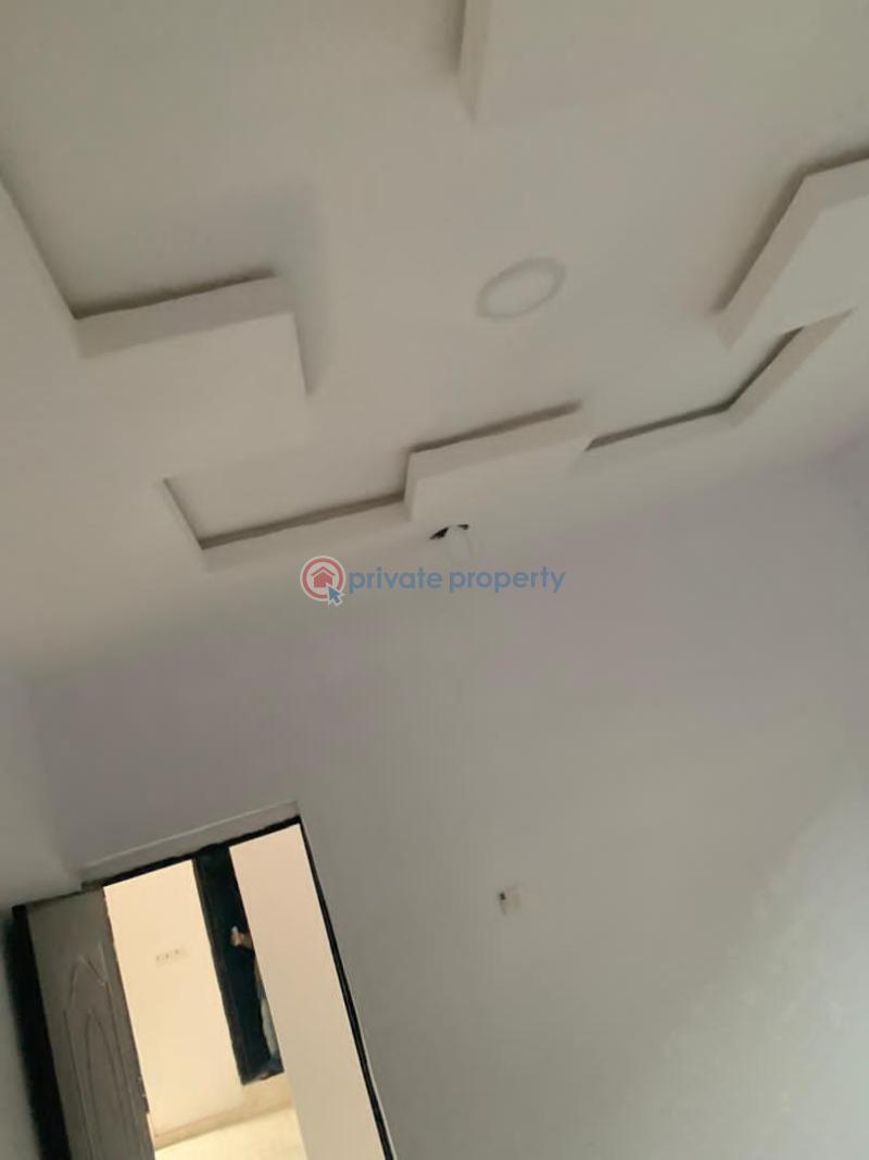 2 bedroom Block Of Flats For Rent Yellow Gate Estate, Alaaka/mogana Elebu Akala Express Ibadan Oyo - 3