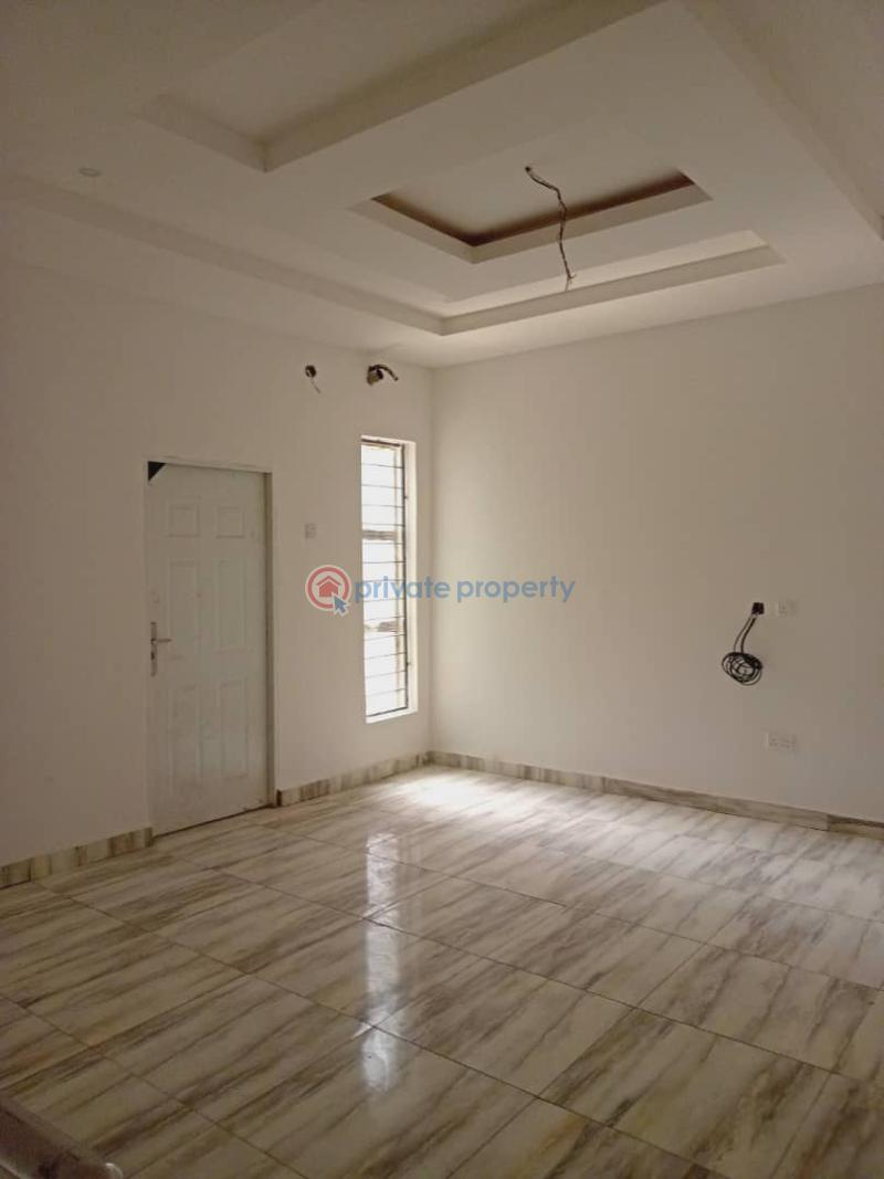 4 bedroom Terrace For Rent Center Guzape Guzape Abuja Phase 1  - 1