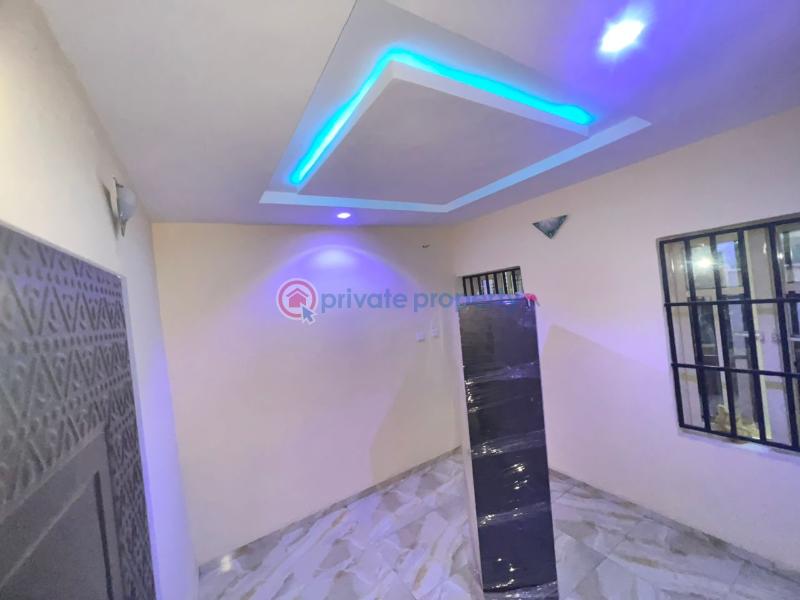 2 bedroom Block Of Flats For Rent Dove Estate Ajila Akala Express Ibadan Oyo - 3
