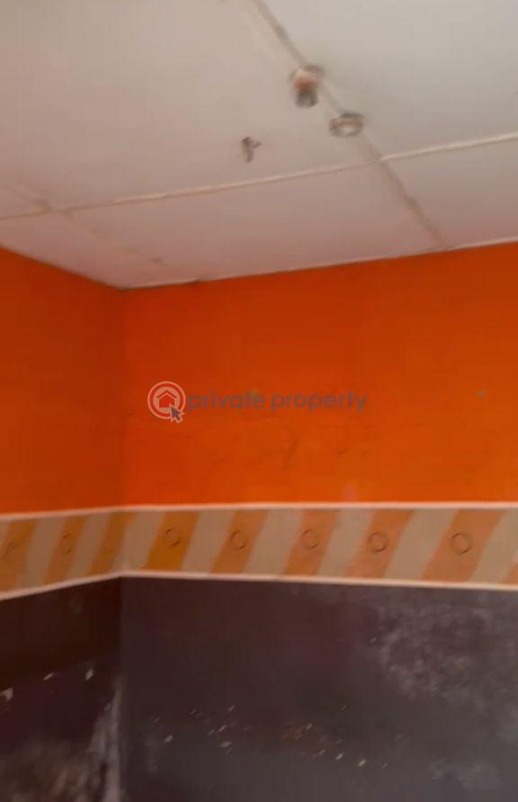 Self Contain For Rent Ijesha Surulere Lagos - 2