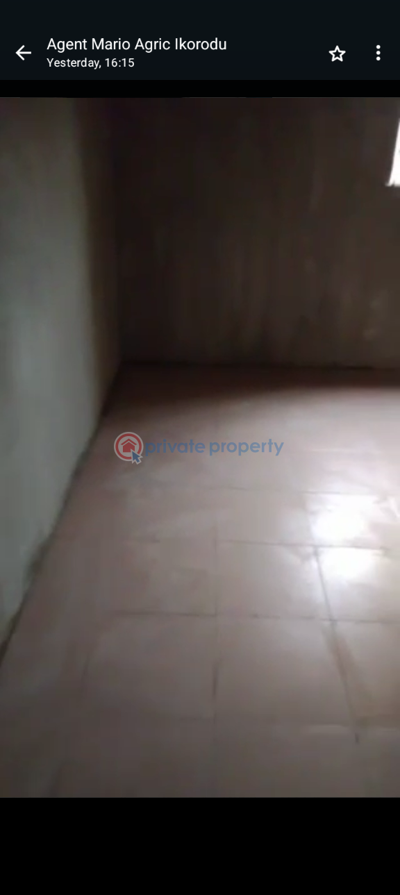 2 bedroom Block Of Flats For Rent Isawo Ikorodu Lagos - 3