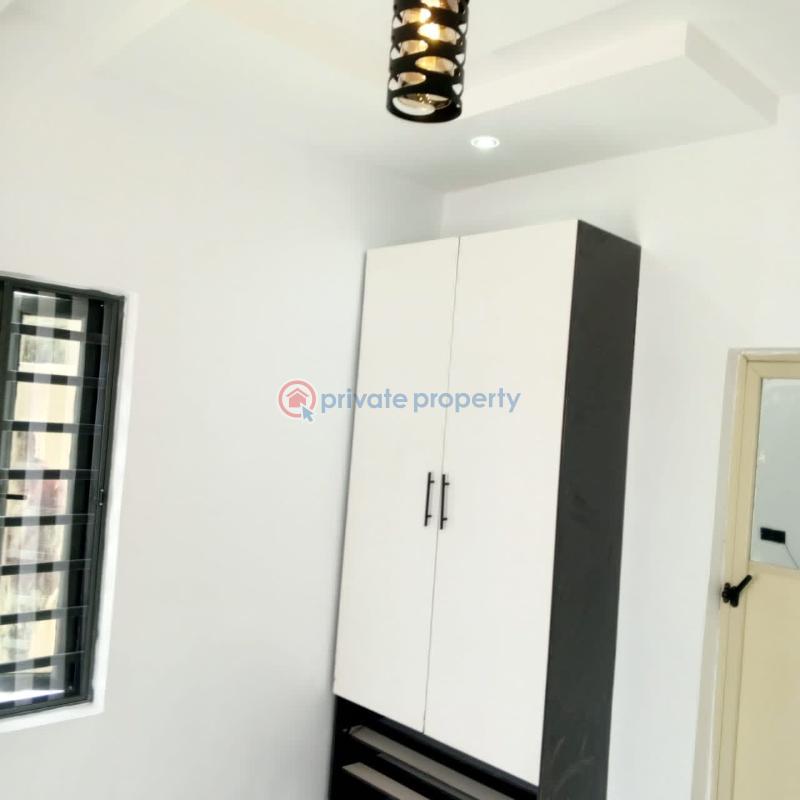 2 bedroom Block Of Flats For Rent Adegbayi Celica, Ibadan (walkable To The Main Road) Alakia Ibadan Oyo - 1