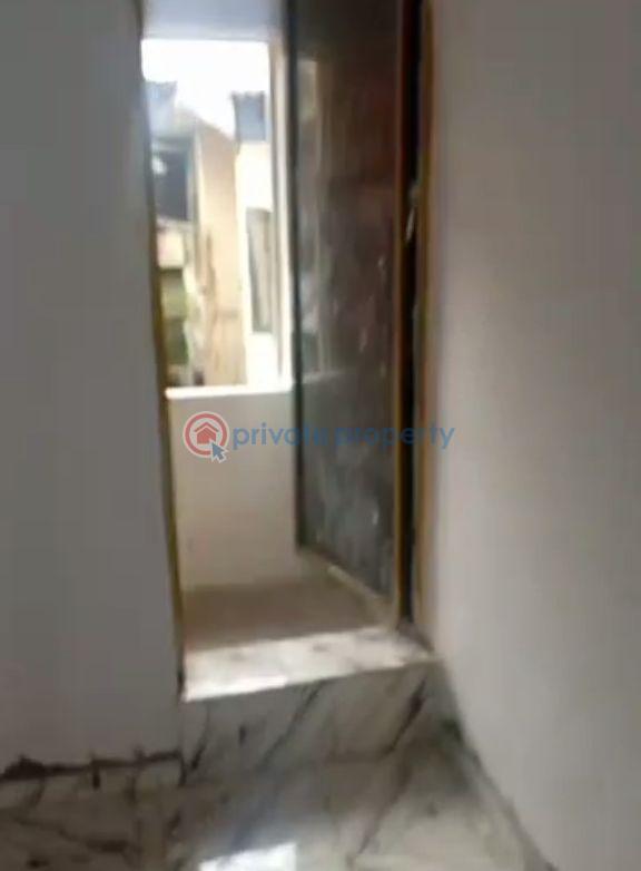 2 bedroom Block Of Flats For Rent Ijesha Surulere Lagos - 4