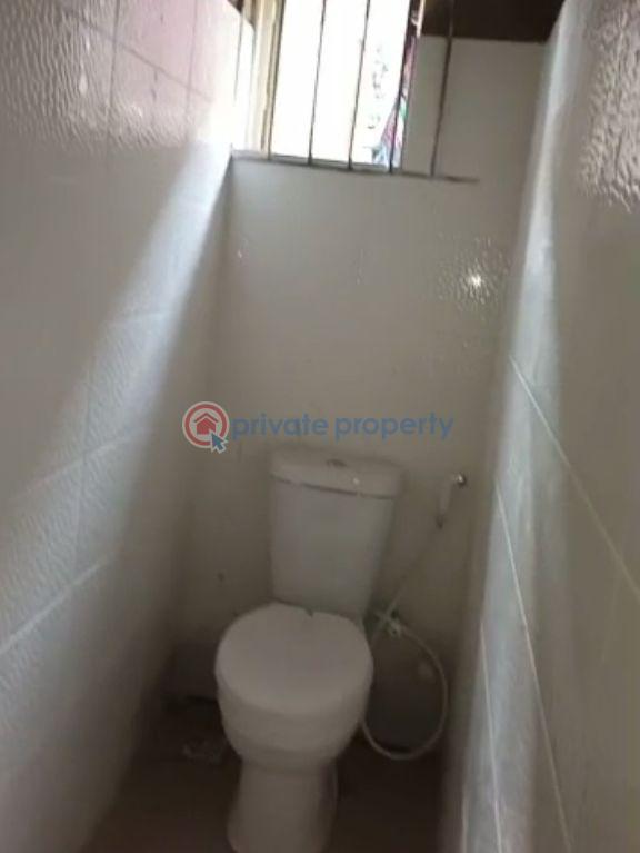 2 bedroom Block Of Flats For Rent Ilupeju Shomolu Lagos - 3