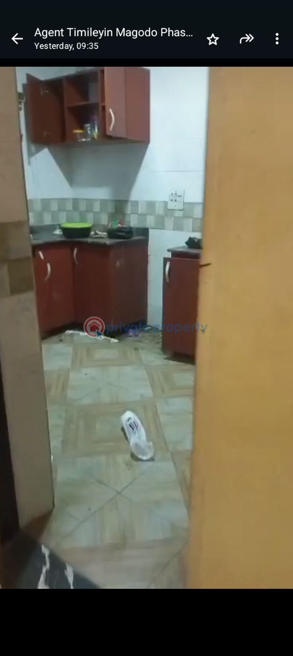2 bedroom Block Of Flats For Rent Magodo GRA Phase 1 Ojodu Lagos - 1