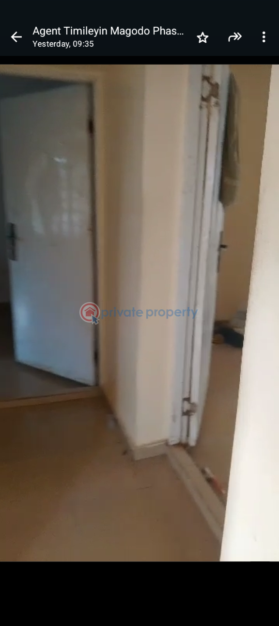 2 bedroom Block Of Flats For Rent Magodo GRA Phase 1 Ojodu Lagos - 2