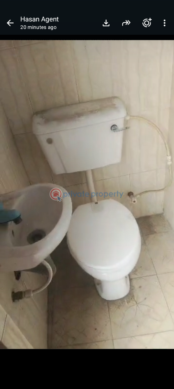 2 bedroom Block Of Flats For Rent Lawanson Surulere Lagos - 3