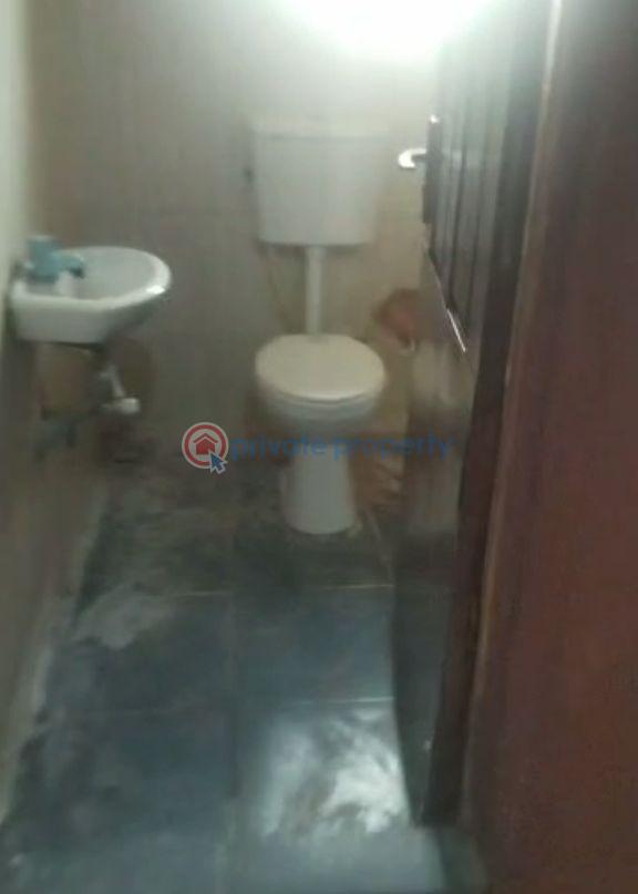 2 bedroom Block Of Flats For Rent Lawanson Surulere Lagos - 4