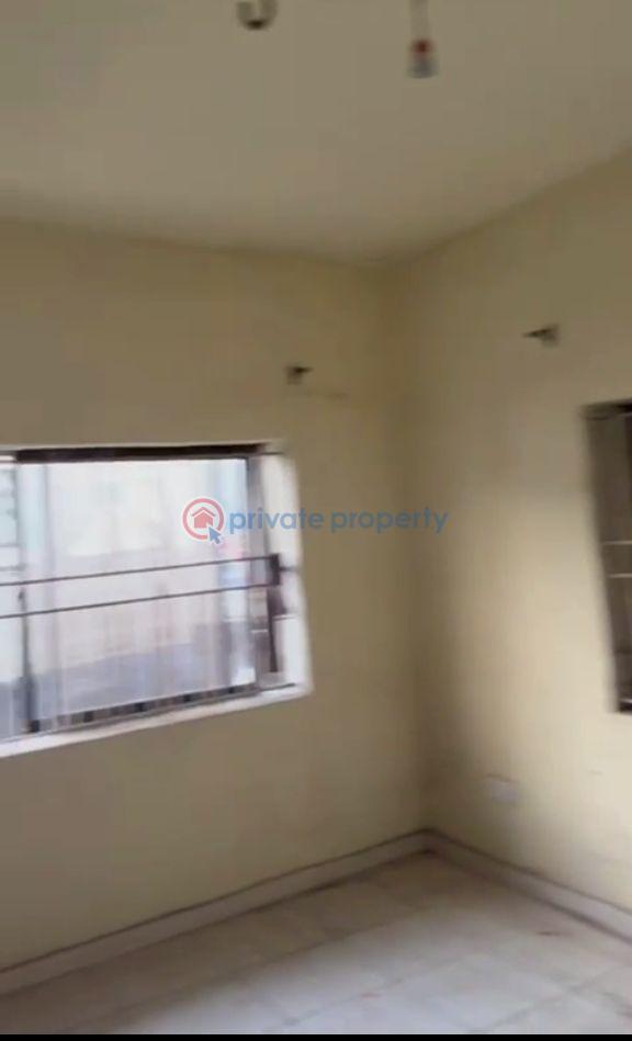 3 bedroom Block Of Flats For Rent Bariga Shomolu Lagos - 3