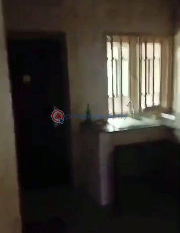 3 bedroom Block Of Flats For Rent Itire-Ikate Surulere Lagos - 7