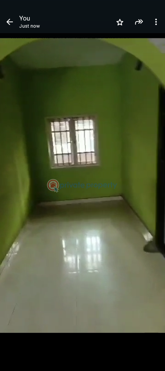3 bedroom Block Of Flats For Rent Itire-Ikate Surulere Lagos - 2