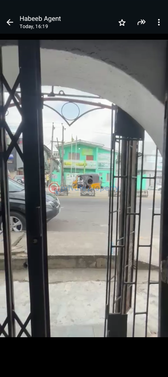 Shop For Rent Ogunlana Surulere Lagos - 4