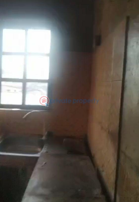 1 bedroom Mini Flat For Rent Eric Moore Surulere Lagos - 4