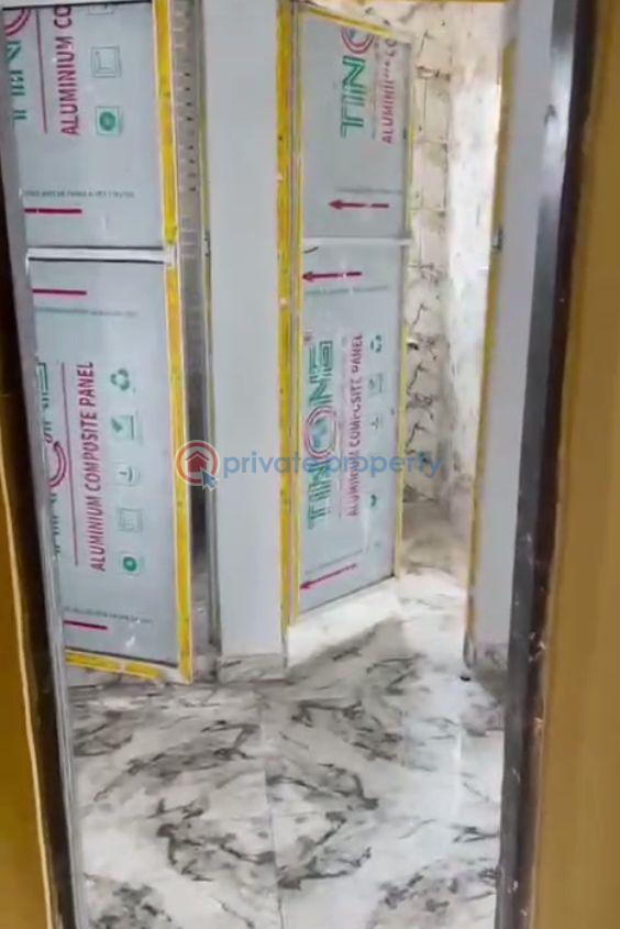 1 bedroom Mini Flat For Rent Ijesha Surulere Lagos - 8