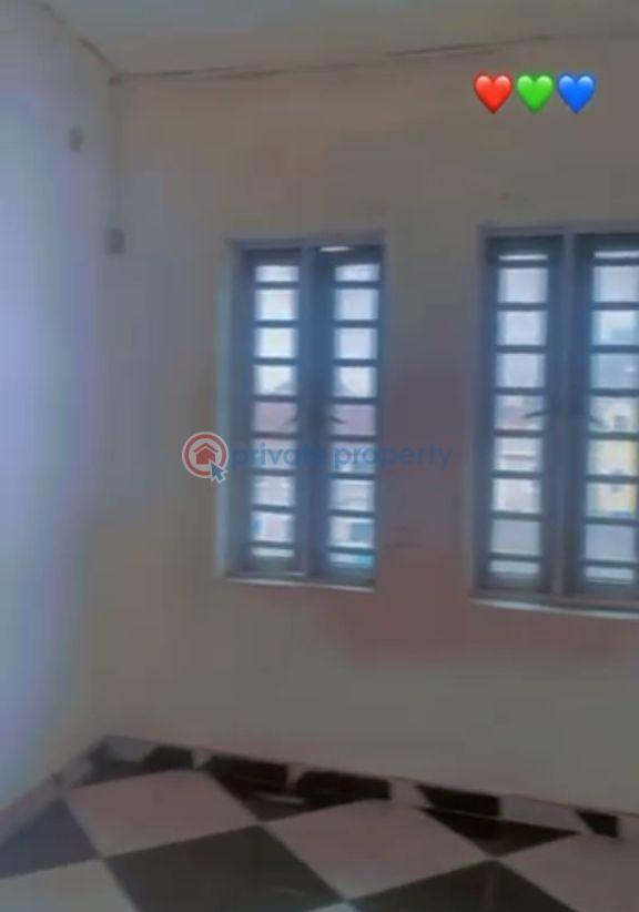 1 bedroom Mini Flat For Rent Ijesha Surulere Lagos - 0