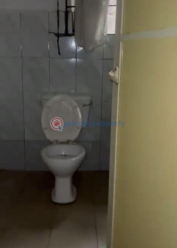 1 bedroom Mini Flat For Rent Onipanu Shomolu Lagos - 4