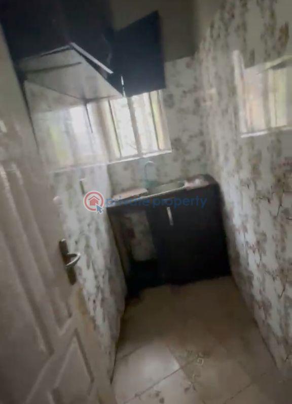 1 bedroom Mini Flat For Rent Shomolu Lagos - 3