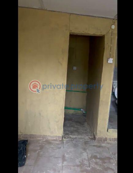 Self Contain For Rent Ijesha Surulere Lagos - 0