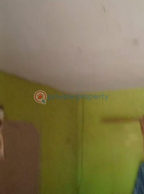 Shop For Rent Ijesha Surulere Lagos - 4