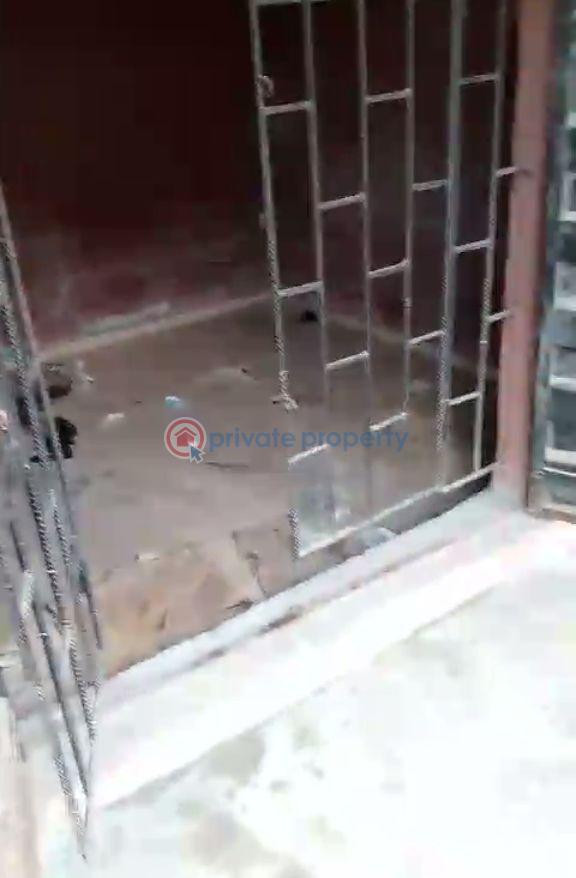 Shop For Rent Ijesha Surulere Lagos - 0