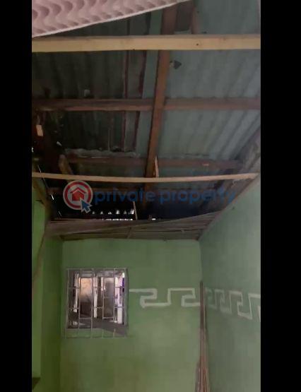 Shop For Rent Itire-Ikate Surulere Lagos - 2
