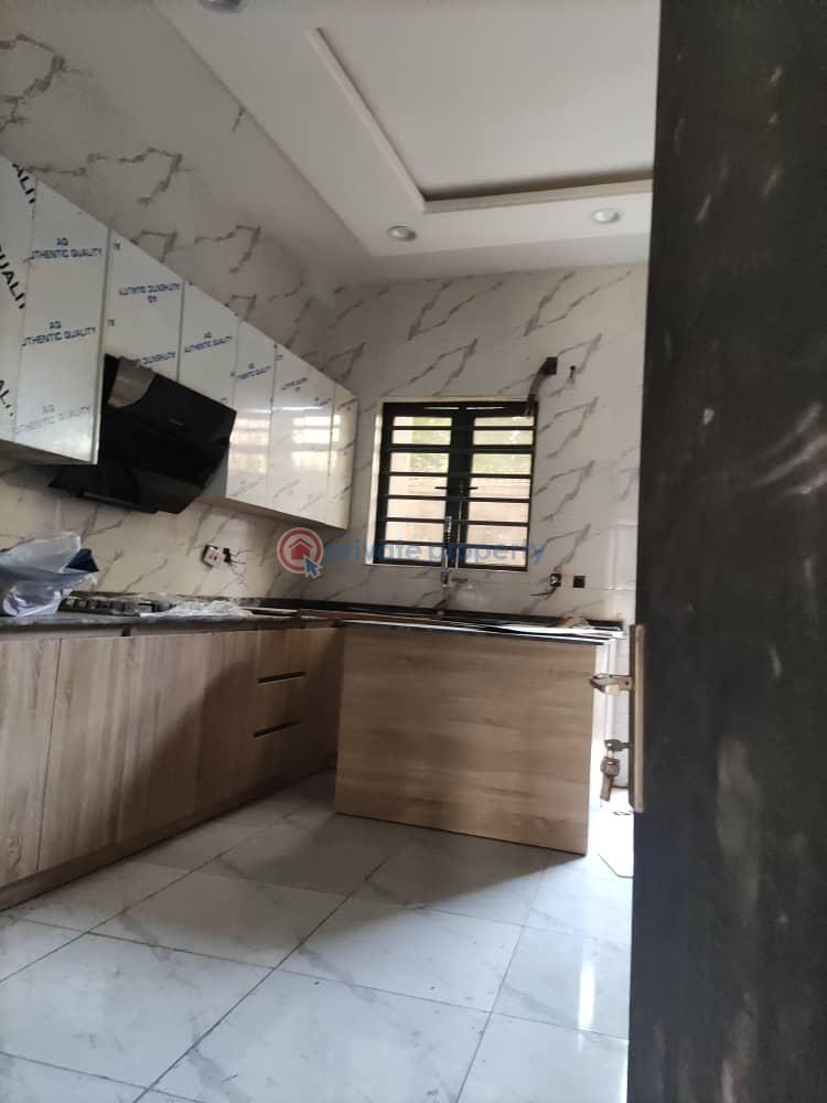 4 bedroom House For Rent Okupe Estate Maryland Lagos - 1