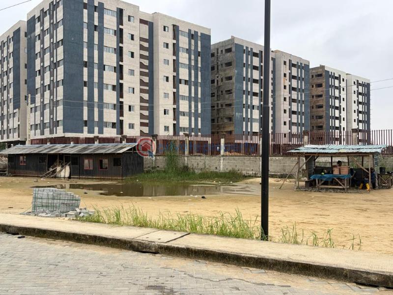 2 bedroom Shared Apartment For Sale . Ogudu GRA Lagos - 2