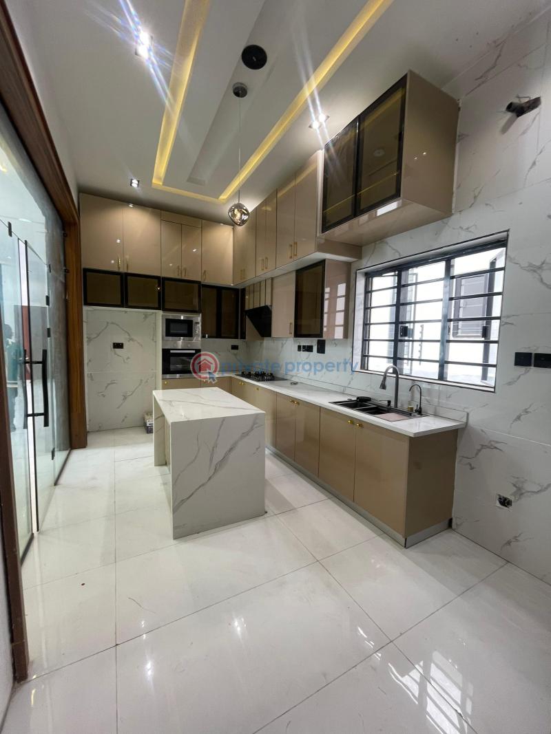 4 bedroom Flat & Apartment For Sale Ikota Lekki Lagos - 4
