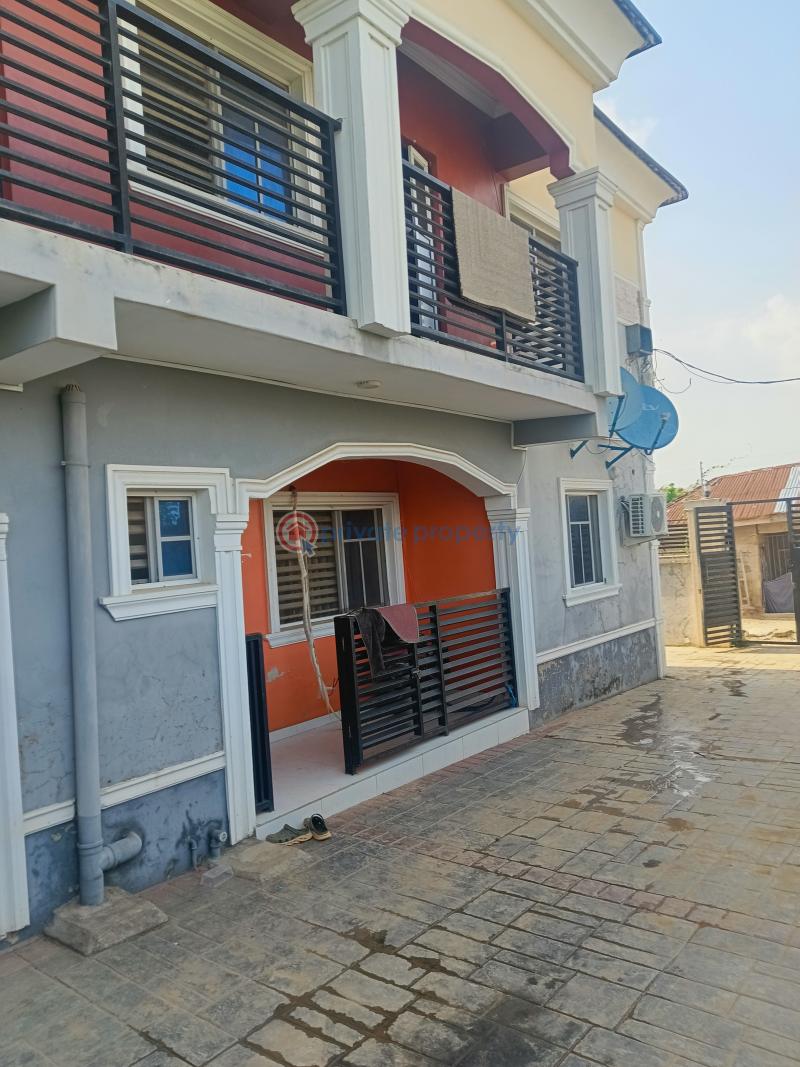 8 bedroom Block Of Flats For Sale Baiyeku Igbogbo Igbogbo Ikorodu Lagos - 1