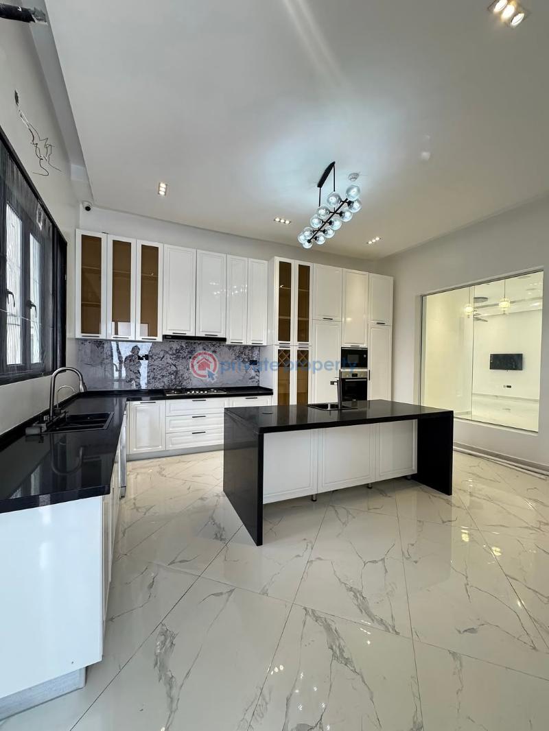 5 bedroom Duplex For Sale Pinnock Beach Estate Osapa Lekki Lagos - 3