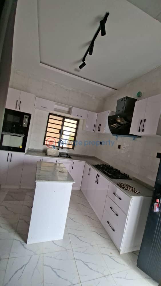 3 bedroom Detached Bungalow For Sale Mowe Ogun area  - 2