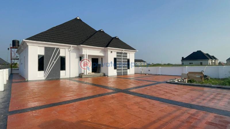 3 bedroom Detached Bungalow For Sale Mowe Ogun area  - 1