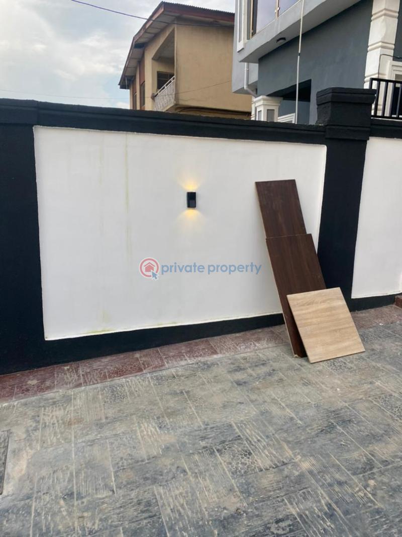 4 bedroom Detached Duplex For Sale Obawole Close To Kayfarm Ifako-Ijaiye Lagos - 5