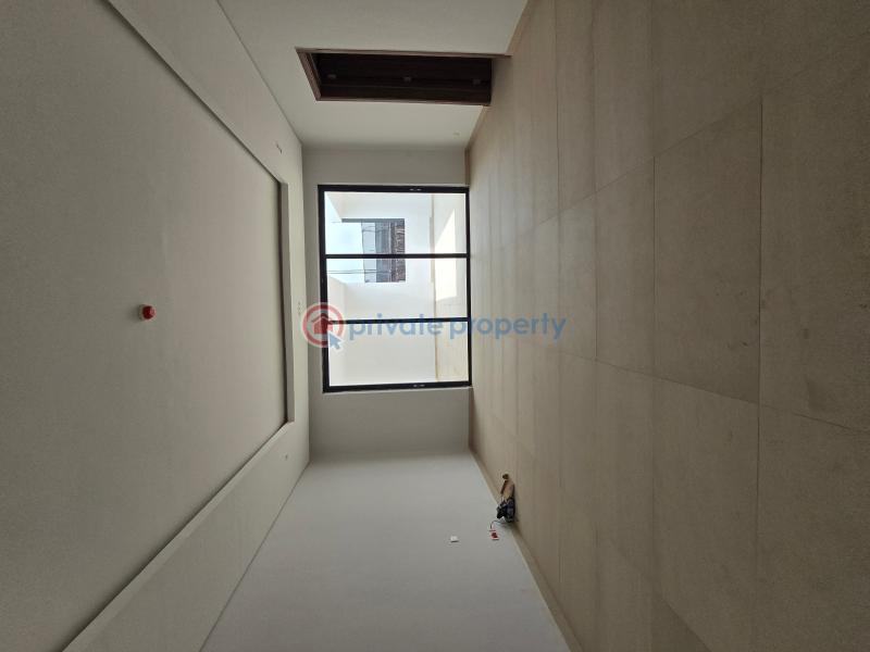 Towering 4 bedroom penthouse with cinema + swimming pool - 5 5 bedroom Penthouse For Sale Old Ikoyi Lagos - 5
