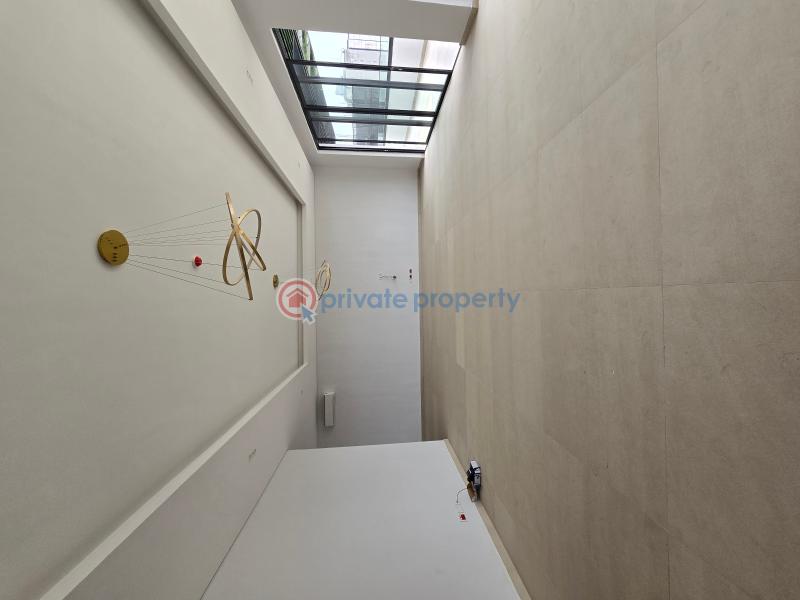 Towering 4 bedroom penthouse with cinema + swimming pool - 1 5 bedroom Penthouse For Sale Old Ikoyi Lagos - 1