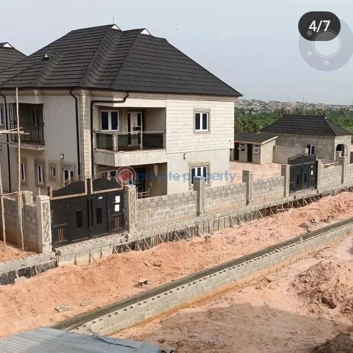 4 bedroom Detached Duplex For Sale D&d School/command Secondary School, Alagbado Alimosho Lagos - 5
