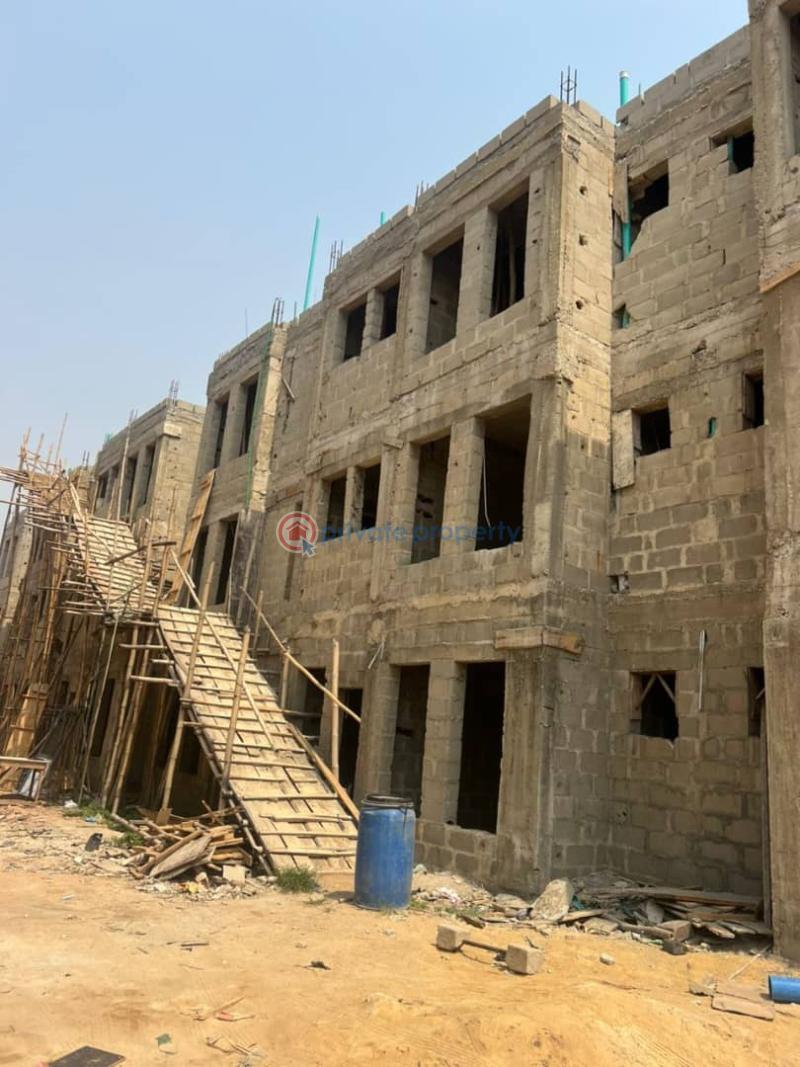 3 bedroom Flat & Apartment For Sale Ilasamaja Mushin Lagos - 8