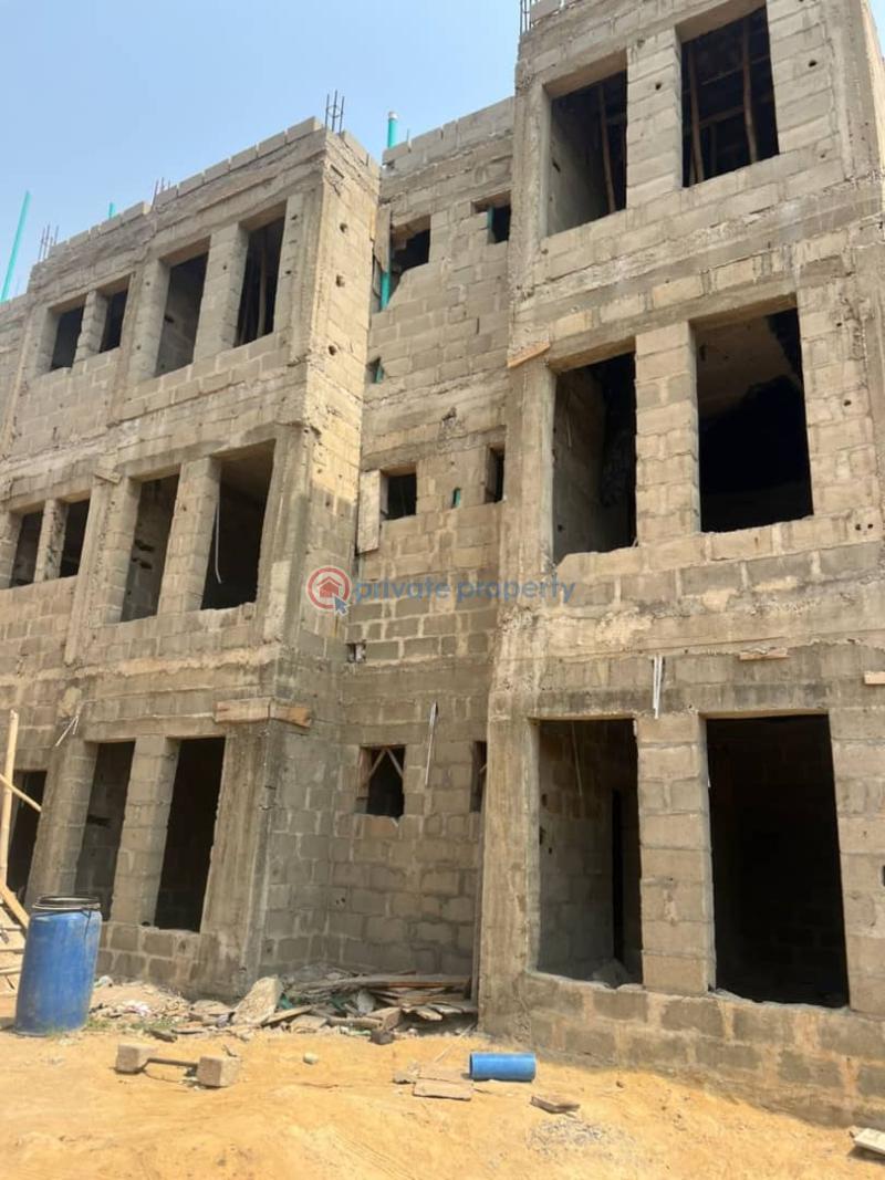 3 bedroom Flat & Apartment For Sale Ilasamaja Mushin Lagos - 1