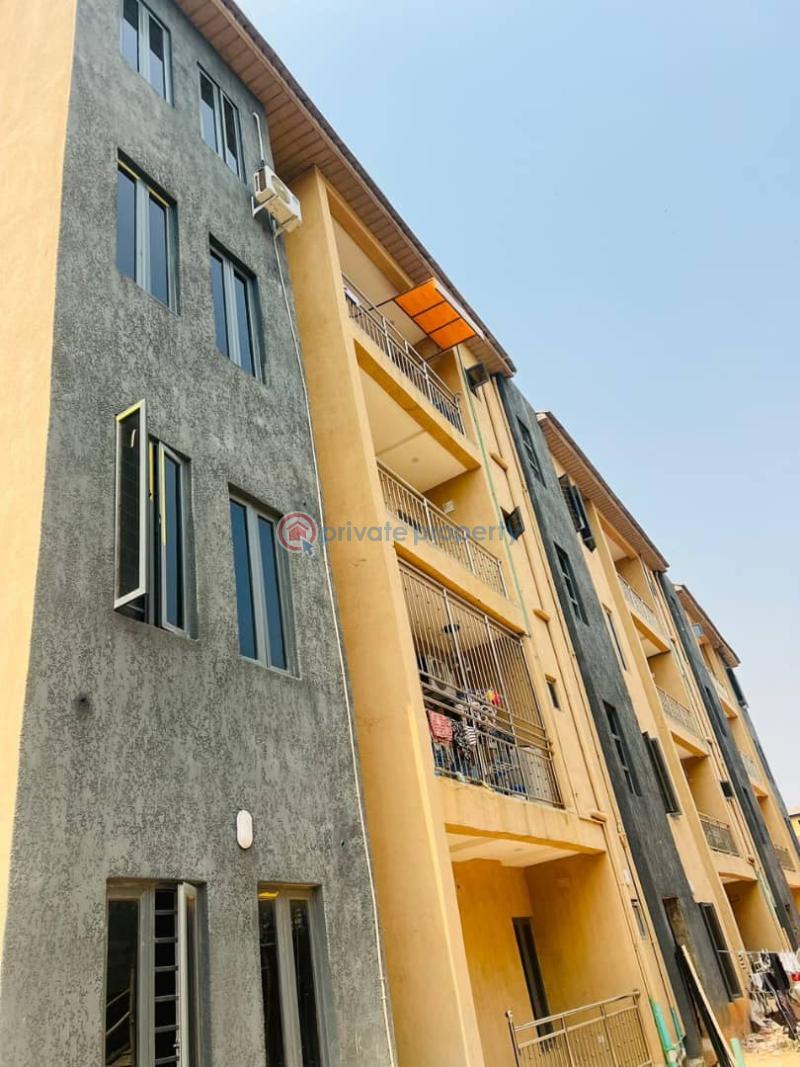 3 bedroom Flat & Apartment For Sale Ilasamaja Mushin Lagos - 4