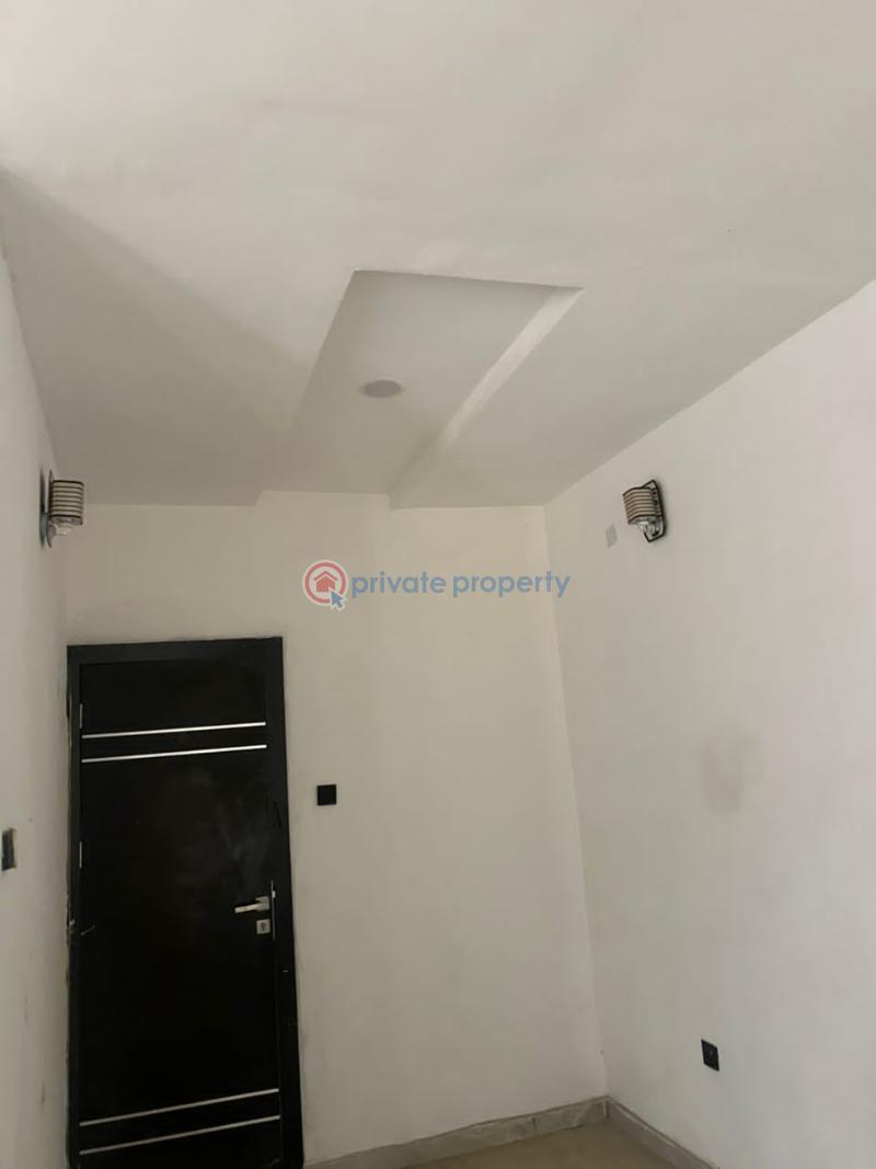 3 bedroom Flat & Apartment For Sale Ilasamaja Mushin Lagos - 2