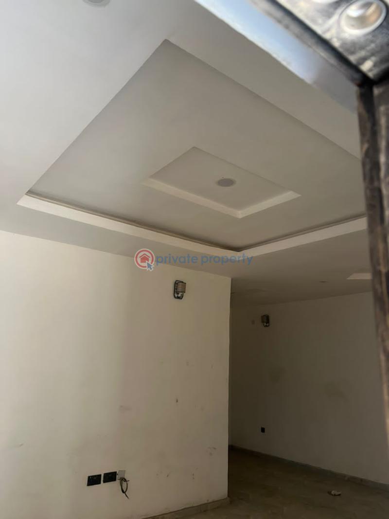 3 bedroom Flat & Apartment For Sale Ilasamaja Mushin Lagos - 6