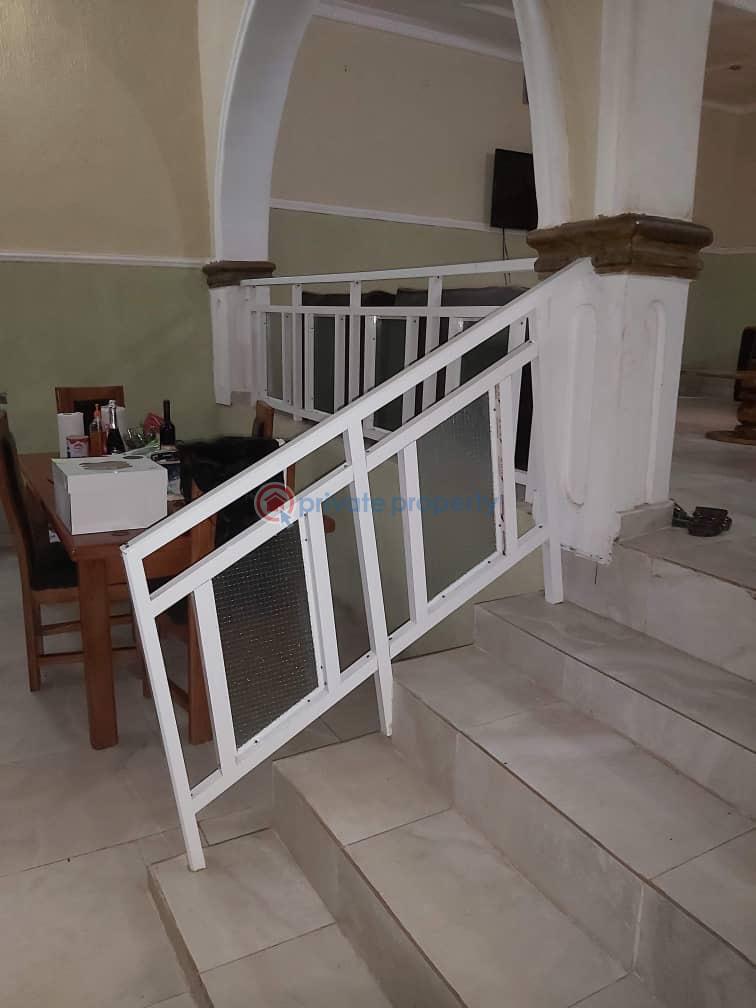 3 bedroom Bungalow For Sale Federal Housing, Ikolaba Ibadan Oyo - 5